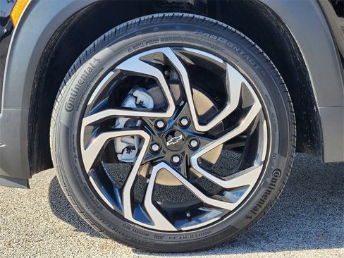 Certified 2025 Chevrolet TrailBlazer RS w/ Driver Confidence Package image 12