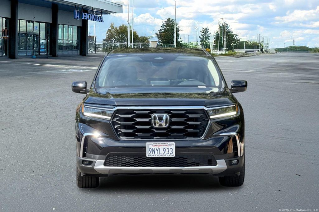 Used 2025 Honda Pilot EX-L image 16