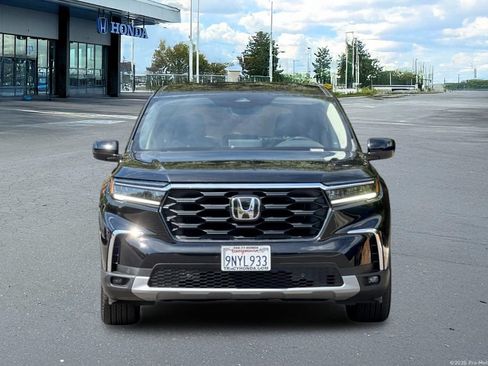 Used 2025 Honda Pilot EX-L image 16