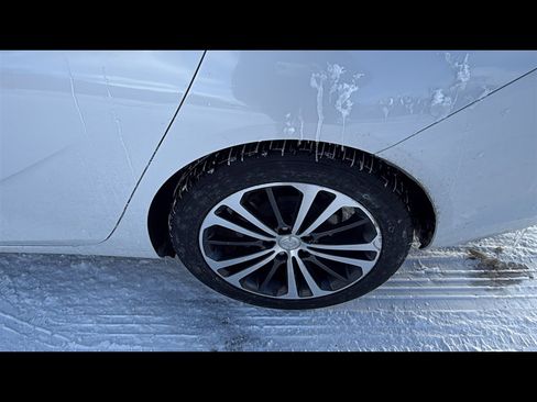 Used 2018 Buick Regal Essence w/ Driver Confidence Package #1 image 26