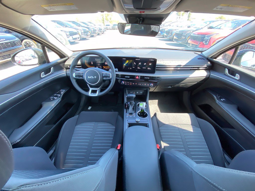 New 2026 Kia K5 LXS FWD image 18