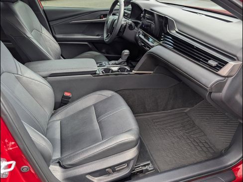 Used 2025 Toyota Camry XSE image 19