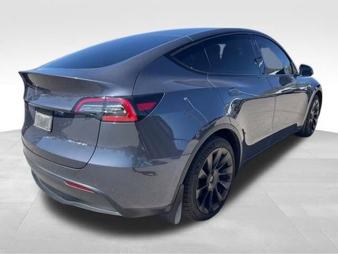 Used 2021 Tesla Model Y Long Range image 5