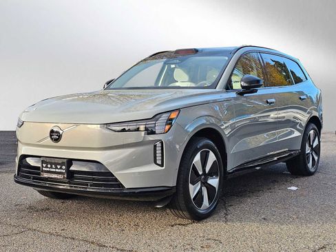 New 2025 Volvo EX90 Plus image 3