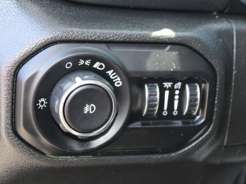 Used 2022 Jeep Wrangler Unlimited Sport AWD/4WD image 14
