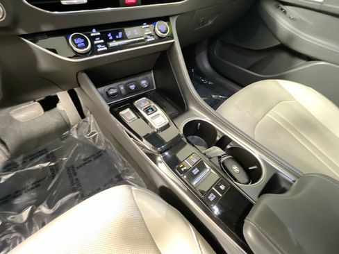 Used 2021 Hyundai Sonata Limited FWD image 25