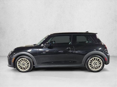 Certified 2025 MINI Cooper S image 9