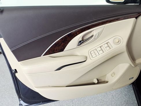 Used 2014 Buick LaCrosse Premium w/ Driver Confidence Package image 15