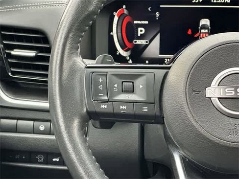 Used 2023 Nissan Rogue Platinum image 9
