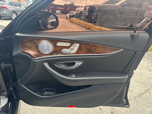 Used 2018 Mercedes-Benz E 300 image 22