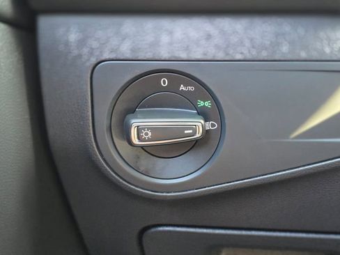 Used 2024 Volkswagen Tiguan Wolfsburg Edition image 43