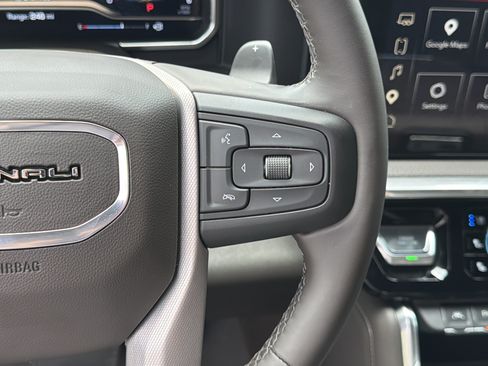 Used 2023 GMC Sierra 1500 Denali RWD image 29