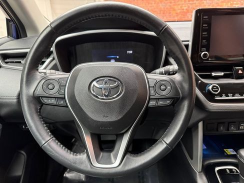 Used 2022 Toyota Corolla Cross XLE image 14