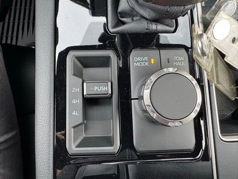New 2026 Toyota Tundra Limited AWD/4WD image 30