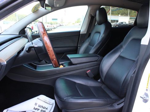Used 2021 Tesla Model Y Long Range AWD/4WD image 15