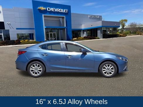 Used 2015 MAZDA MAZDA3 i Touring w/ Technology Package FWD image 26