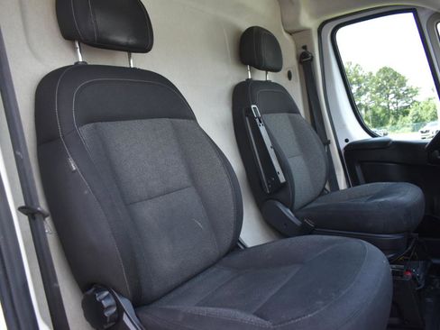 Used 2021 RAM ProMaster 2500 w/ Convenience Group FWD image 23