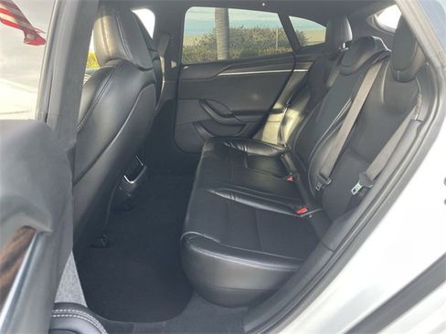 Used 2022 Tesla Model S image 25