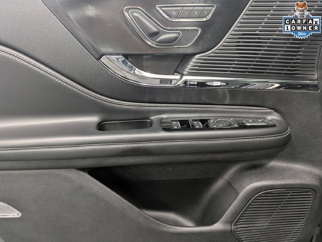 Used 2022 Lincoln Corsair AWD w/ Premium Package image 12