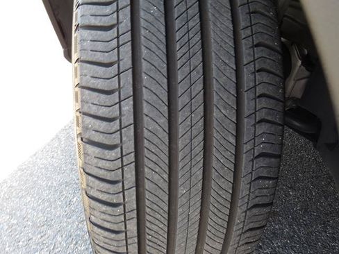 Used 2024 Mercedes-Benz GLC 300 4MATIC image 24