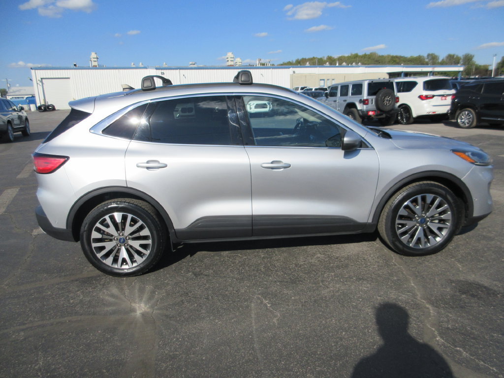 Used 2020 Ford Escape Titanium AWD/4WD image 4