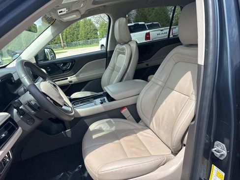 Used 2023 Lincoln Aviator Reserve w/ Elements Package Plus AWD/4WD image 7
