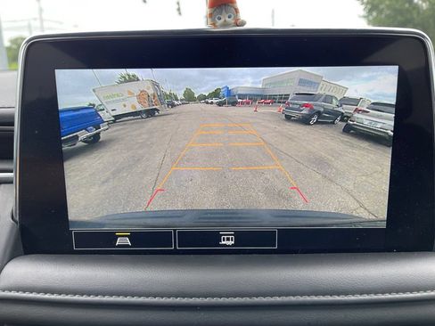 Used 2021 Chevrolet Suburban LT w/ Rear Media and Nav Package AWD/4WD image 9