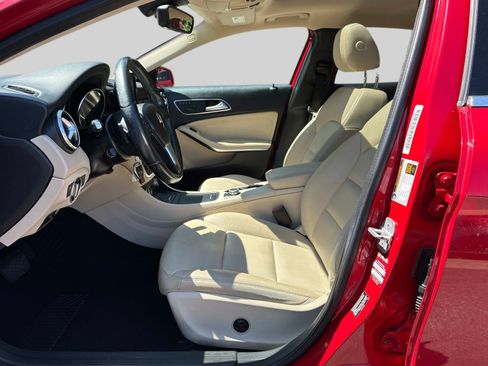 Used 2015 Mercedes-Benz GLA 250 4MATIC image 23