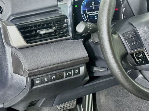 Used 2026 Toyota Camry LE w/ Convenience Package FWD image 17