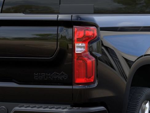 New 2026 Chevrolet Silverado 1500 High Country AWD/4WD image 11
