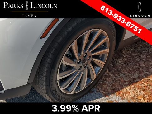 Used 2025 Lincoln Corsair Reserve image 7