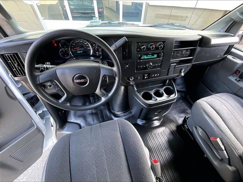 Used 2025 GMC Savana 2500 w/ Driver Convenience Package RWD image 21