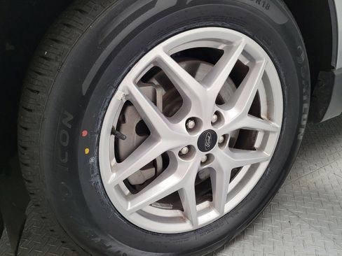 Used 2024 Ford Edge SEL image 31