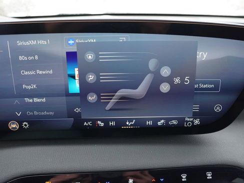 Certified 2025 Buick Enclave Sport Touring image 26