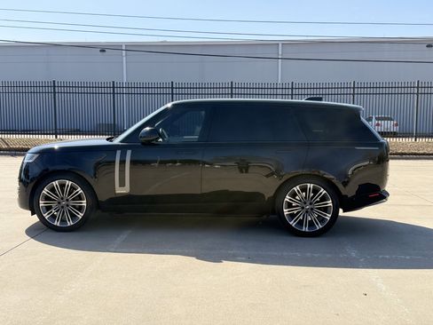 Used 2023 Land Rover Range Rover Long Wheelbase Autobiography image 7
