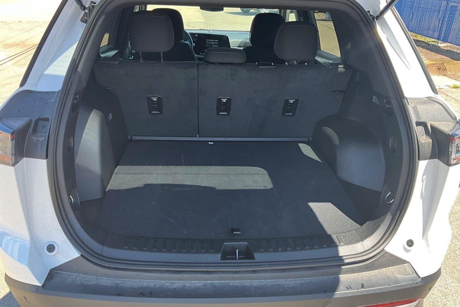 Used 2026 Chevrolet Equinox LT FWD image 4