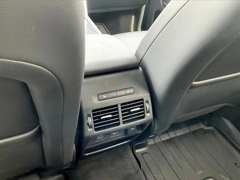 Certified 2025 Land Rover Discovery Sport S image 25