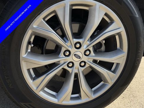 Used 2023 Ford Explorer XLT w/ Equipment Group 202A RWD image 11