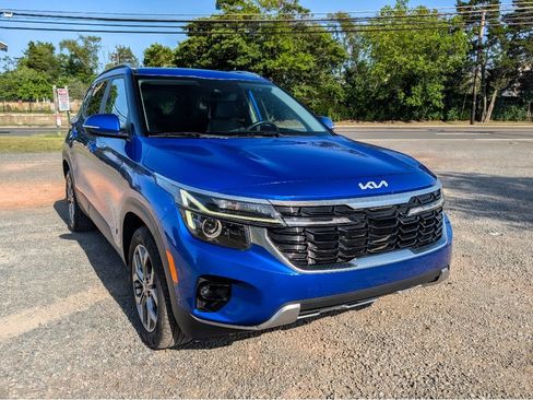 Used 2024 Kia Seltos S AWD/4WD image 3