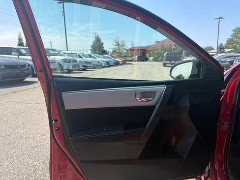 Used 2014 Toyota Corolla LE FWD image 15