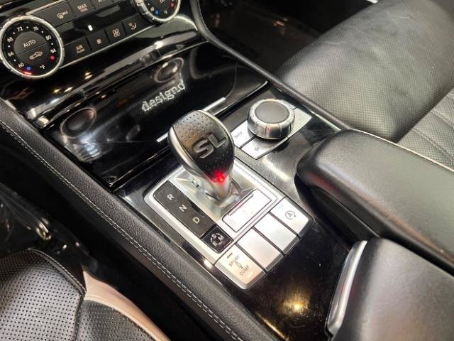 Used 2015 Mercedes-Benz SL 550 w/ White Arrow Edition image 24