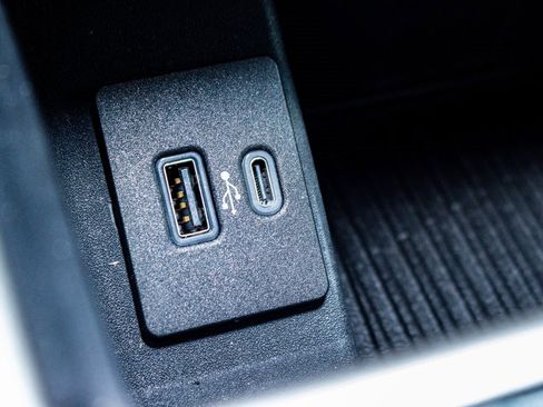 Used 2021 Ford F250 Lariat w/ Lariat Value Package image 21