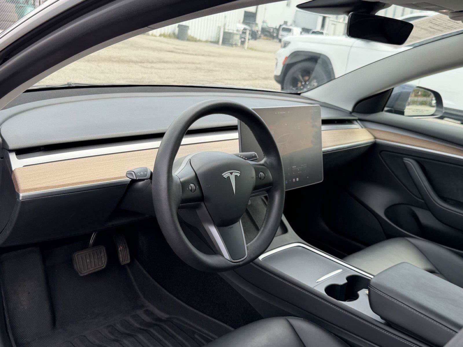 Used 2023 Tesla Model 3 Standard Range RWD image 16