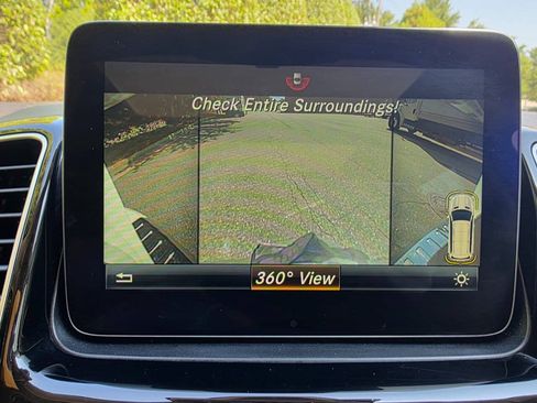 Used 2017 Mercedes-Benz GLS 550 4MATIC image 26