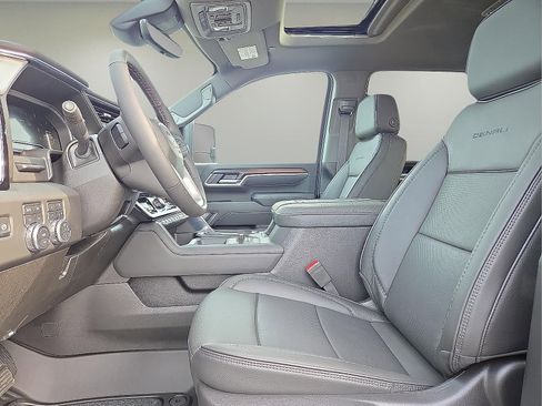 Used 2025 GMC Sierra 2500 Denali w/ Denali Reserve Package image 15