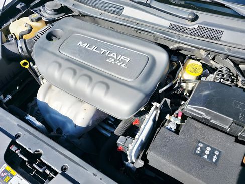 Used 2016 Chrysler 200 S w/ Navigation & Sound Group I image 39