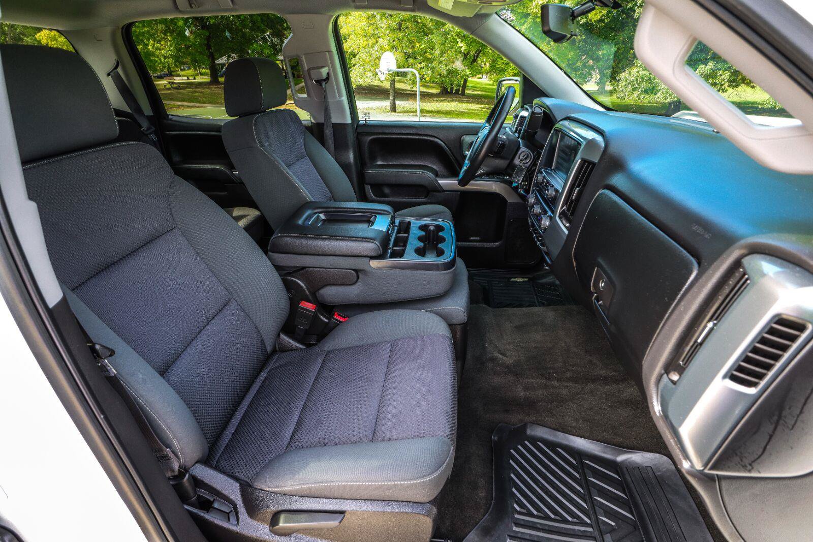 Used 2017 Chevrolet Silverado 1500 LT w/ All Star Edition AWD/4WD image 37