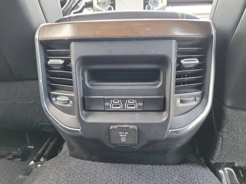 Used 2022 RAM 2500 Laramie AWD/4WD image 13
