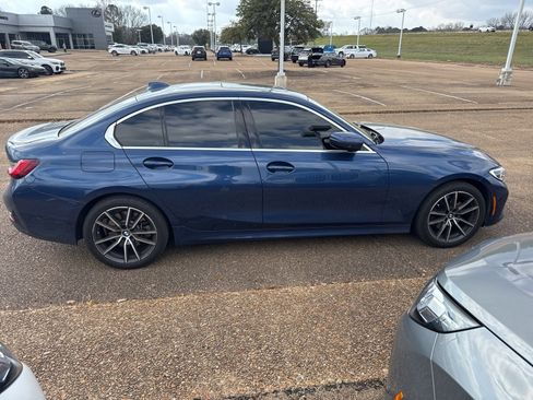 Used 2022 BMW 330i Sedan w/ Premium Package 2 image 4
