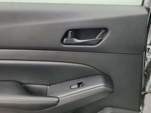 Used 2024 Nissan Altima 2.5 SV image 19